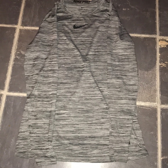 Nike Tops - Nike pro Long sleeve
